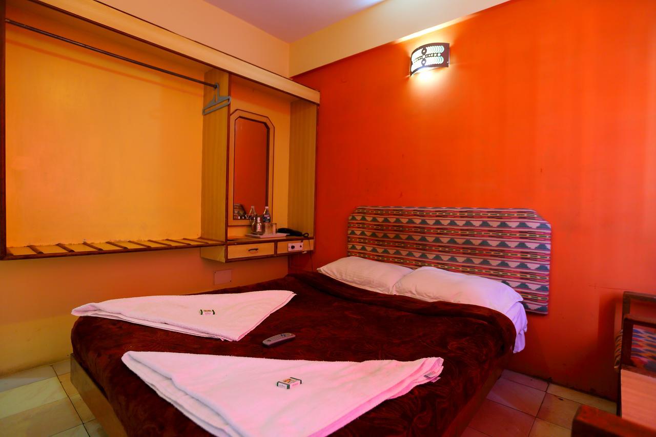 Hotel Charring Cross Утакаманд Экстерьер фото
